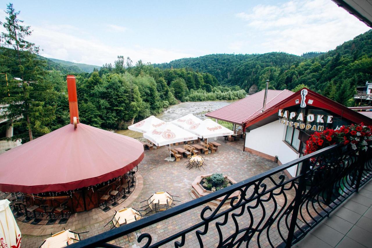 Stanislavsky Hotel Group Яремче Екстериор снимка