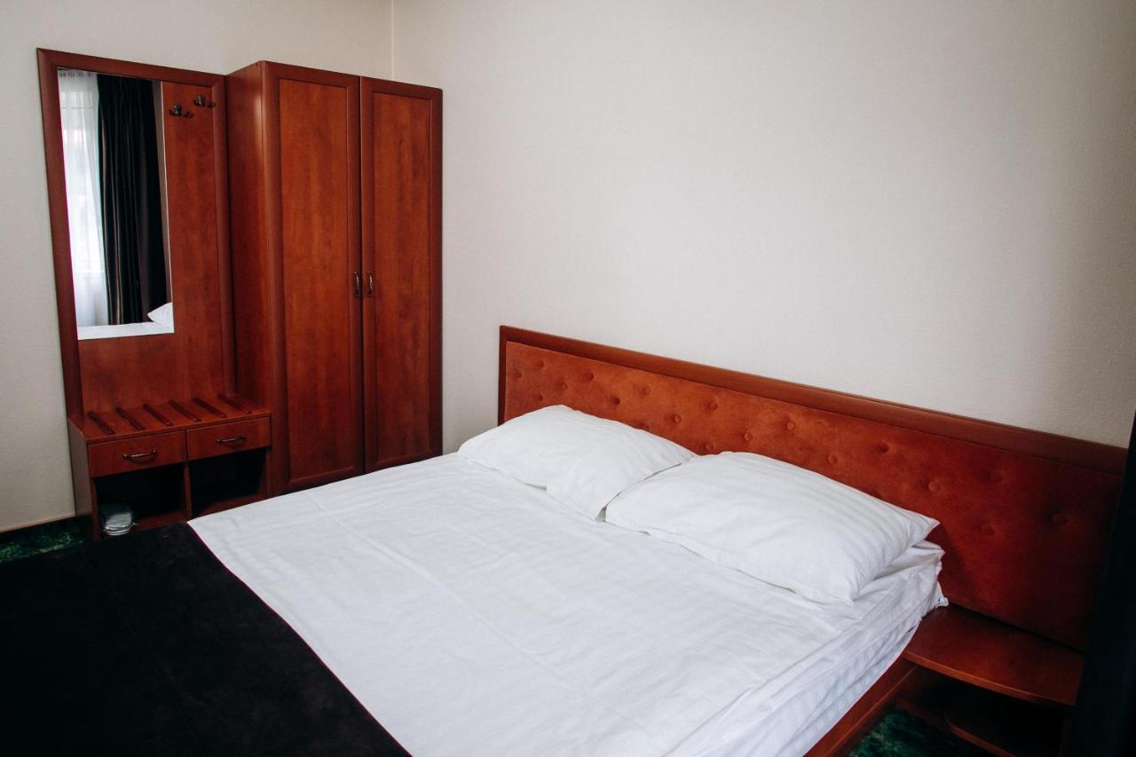 Stanislavsky Hotel Group Яремче Екстериор снимка
