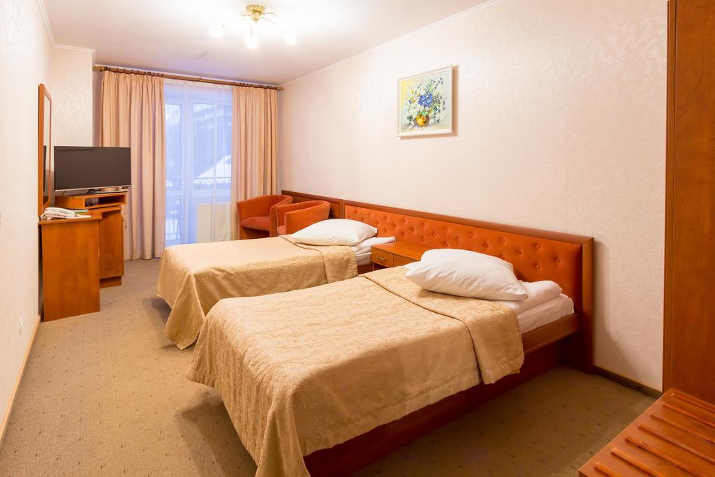 Stanislavsky Hotel Group Яремче Екстериор снимка