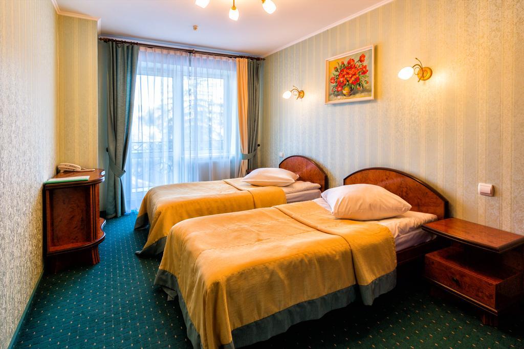 Stanislavsky Hotel Group Яремче Екстериор снимка