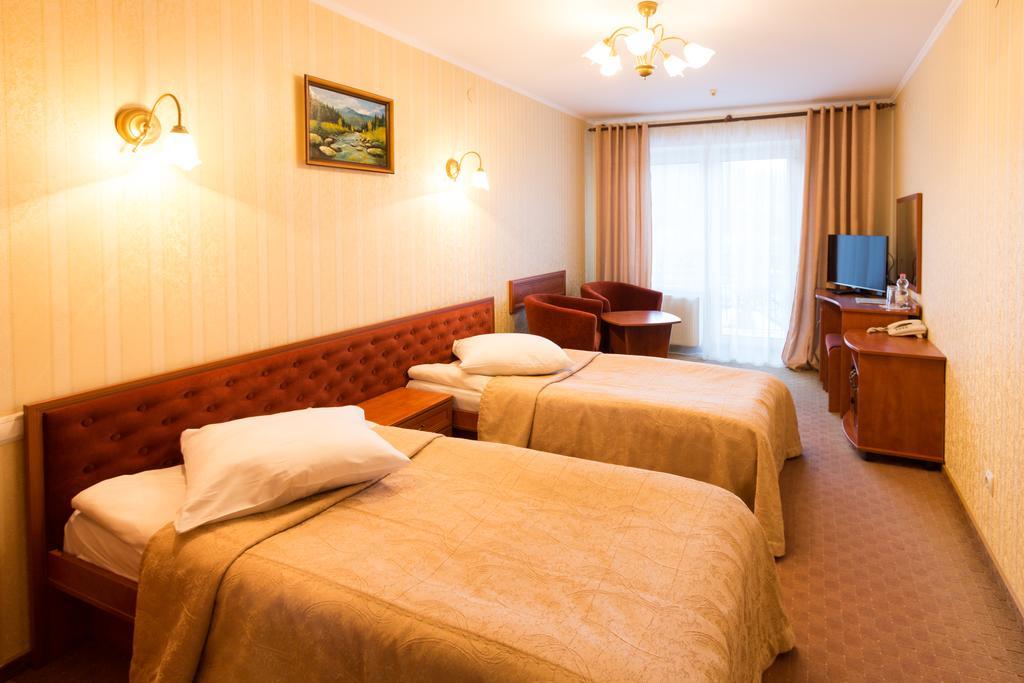 Stanislavsky Hotel Group Яремче Екстериор снимка