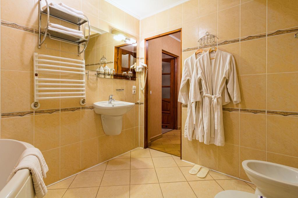 Stanislavsky Hotel Group Яремче Екстериор снимка
